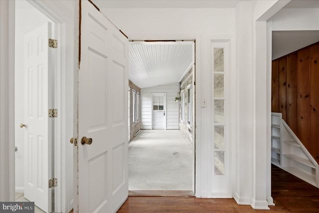 13732 HARPERS FERRY RD, Hillsboro, VA 20132