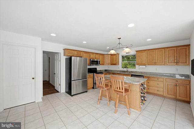 13732 HARPERS FERRY RD, Hillsboro, VA 20132