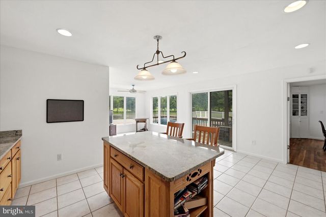 13732 HARPERS FERRY RD, Hillsboro, VA 20132