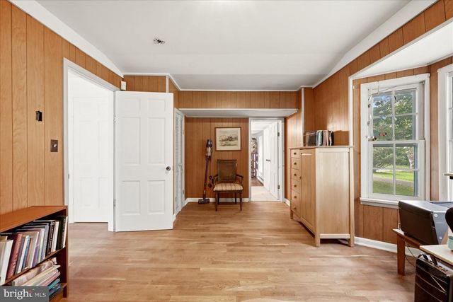 13732 HARPERS FERRY RD, Hillsboro, VA 20132