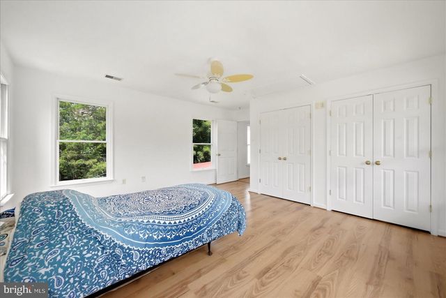 13732 HARPERS FERRY RD, Hillsboro, VA 20132