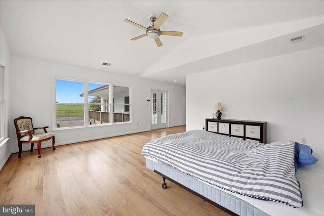 13732 HARPERS FERRY RD, Hillsboro, VA 20132