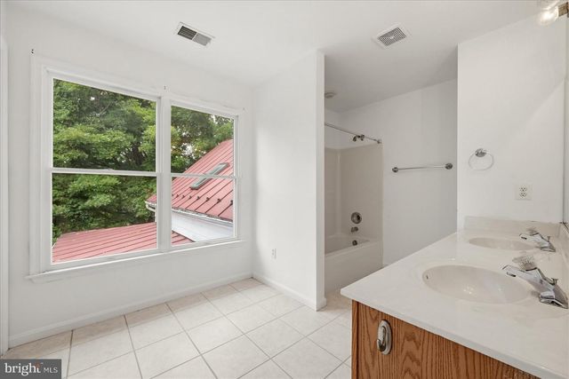 13732 HARPERS FERRY RD, Hillsboro, VA 20132