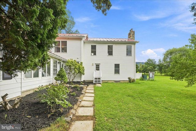 13732 HARPERS FERRY RD, Hillsboro, VA 20132