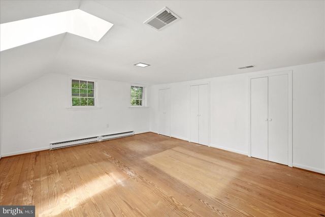 13732 HARPERS FERRY RD, Hillsboro, VA 20132