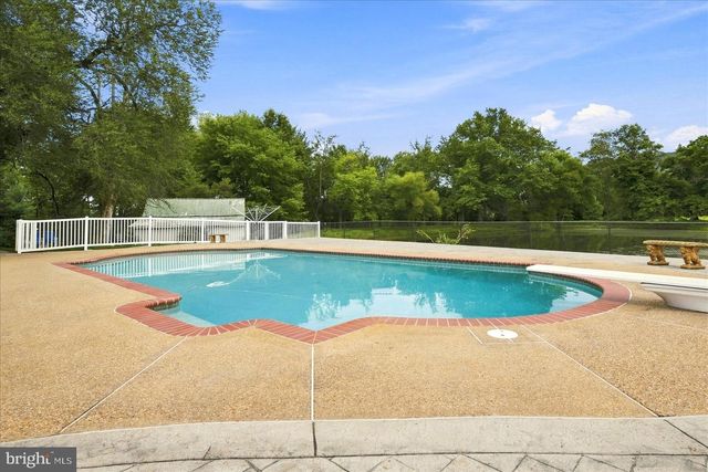 13732 HARPERS FERRY RD, Hillsboro, VA 20132