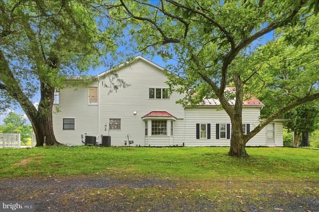 13732 HARPERS FERRY RD, Hillsboro, VA 20132