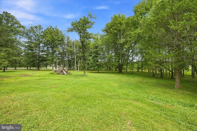 13732 HARPERS FERRY RD, Hillsboro, VA 20132