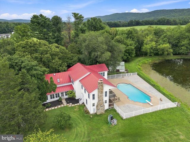 13732 HARPERS FERRY RD, Hillsboro, VA 20132