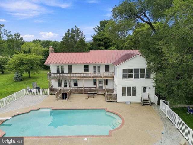 13732 HARPERS FERRY RD, Hillsboro, VA 20132