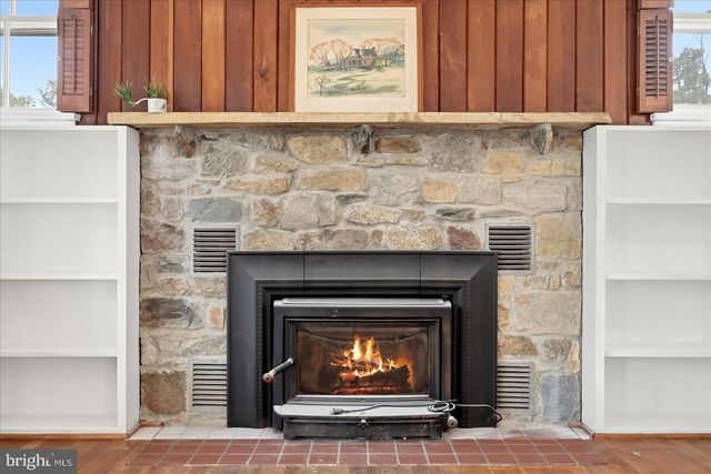 13732 HARPERS FERRY RD, Hillsboro, VA 20132