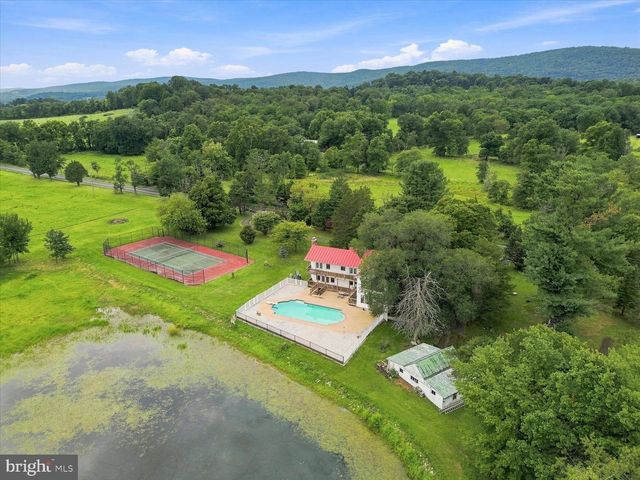 13732 HARPERS FERRY RD, Hillsboro, VA 20132