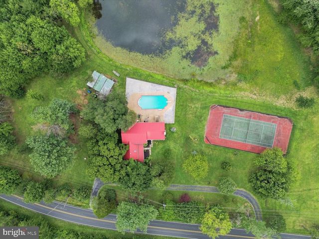 13732 HARPERS FERRY RD, Hillsboro, VA 20132