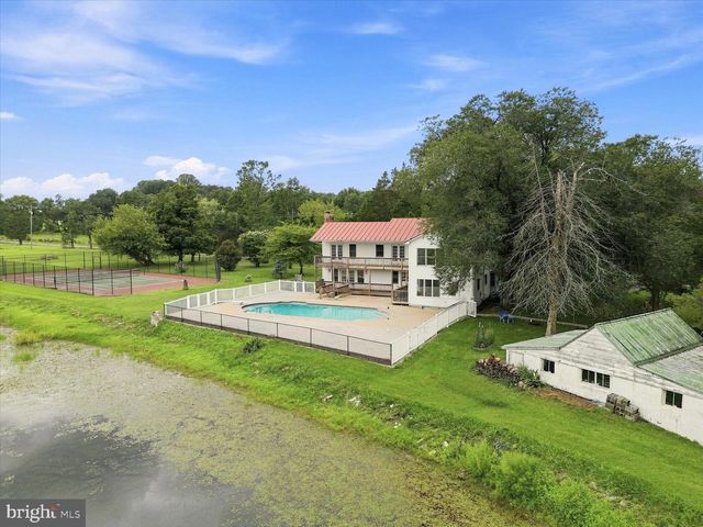 13732 HARPERS FERRY RD, Hillsboro, VA 20132