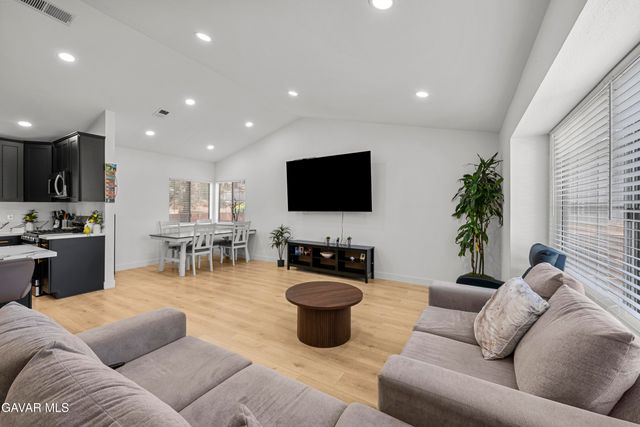 1324 Windermere Court, Palmdale, CA 93551