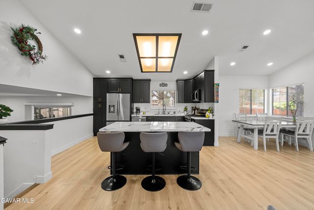 1324 Windermere Court, Palmdale, CA 93551