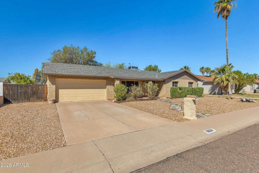 18628 N 7TH Drive, Phoenix, AZ 85027 — photo 3