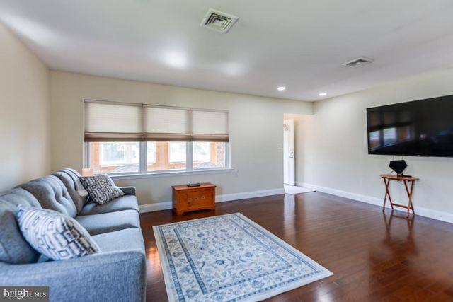 72 ST DAVIDS PL, Southampton Twp, NJ 08088