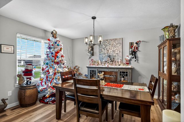 859 E Acacia Lane, Nixa, MO 65714