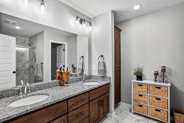 859 E Acacia Lane, Nixa, MO 65714