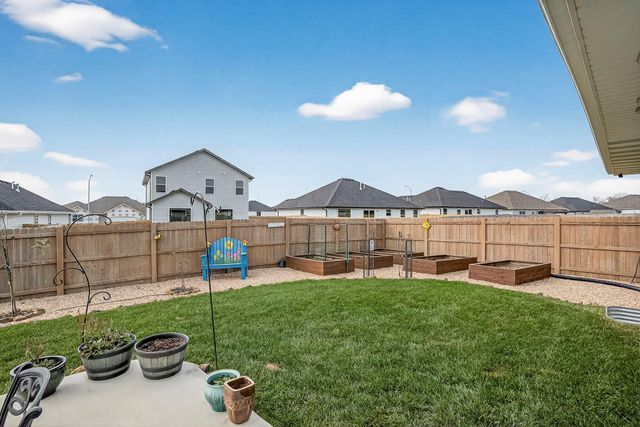 859 E Acacia Lane, Nixa, MO 65714