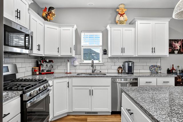 859 E Acacia Lane, Nixa, MO 65714