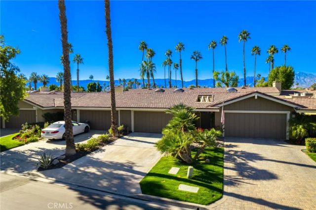135 Blue River Drive, Palm Desert, CA 92211