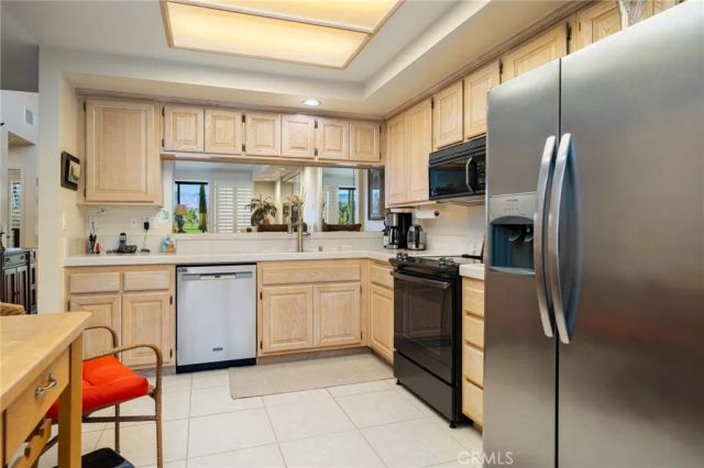 135 Blue River Drive, Palm Desert, CA 92211