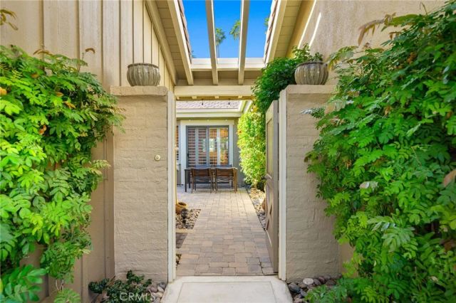 135 Blue River Drive, Palm Desert, CA 92211