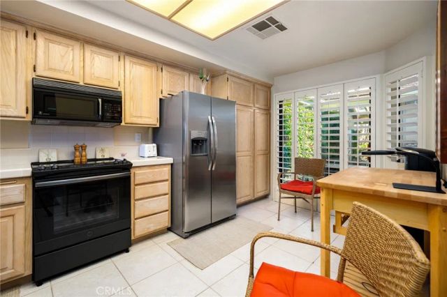 135 Blue River Drive, Palm Desert, CA 92211