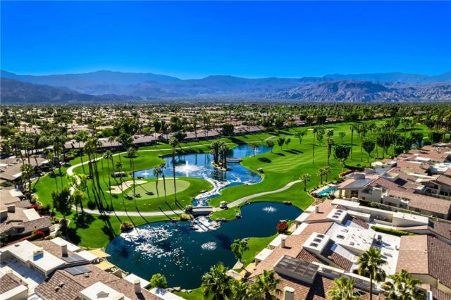 135 Blue River Drive, Palm Desert, CA 92211