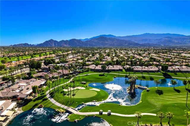 135 Blue River Drive, Palm Desert, CA 92211
