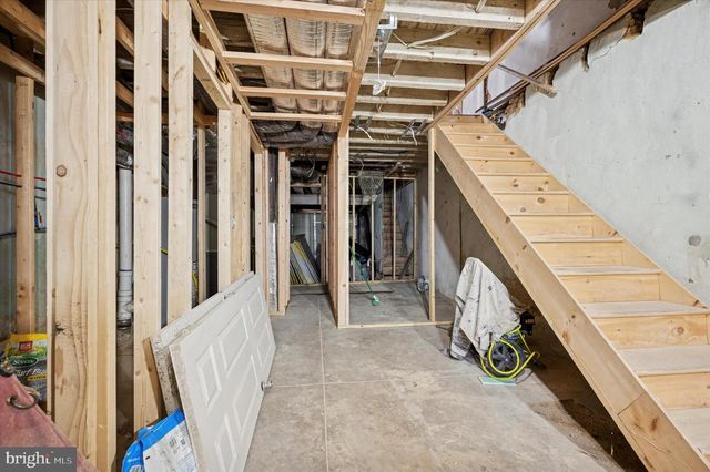 1511 W CHEW ST, Philadelphia, PA 19141