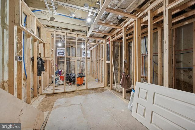 1511 W CHEW ST, Philadelphia, PA 19141