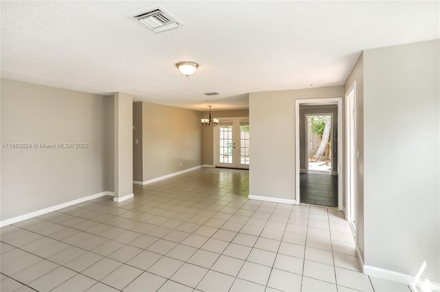 317 NW 49th St, Oakland Park, FL 33309