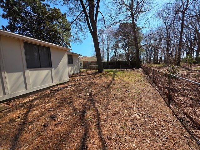 2000 Neville CIR, Hampton, VA 23663