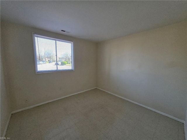 2000 Neville CIR, Hampton, VA 23663