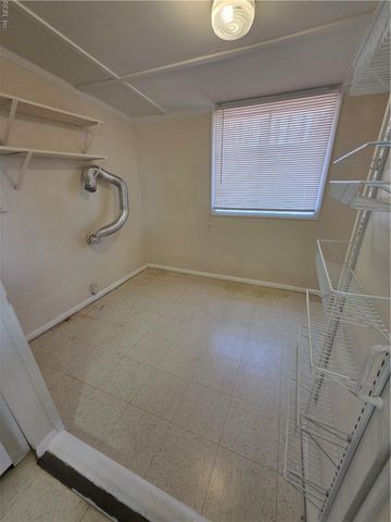 2000 Neville CIR, Hampton, VA 23663