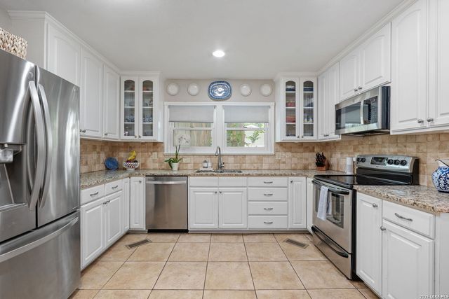 405 CANTERBURY HILL ST, San Antonio, TX 78209