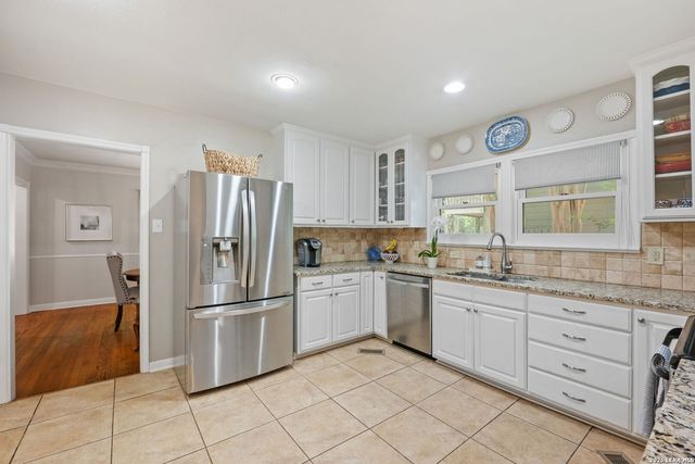 405 CANTERBURY HILL ST, San Antonio, TX 78209