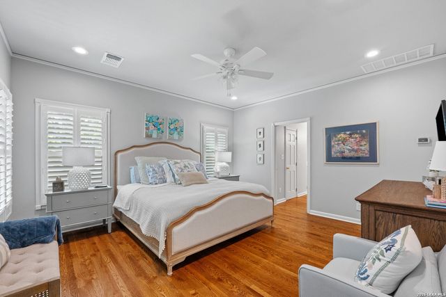 405 CANTERBURY HILL ST, San Antonio, TX 78209