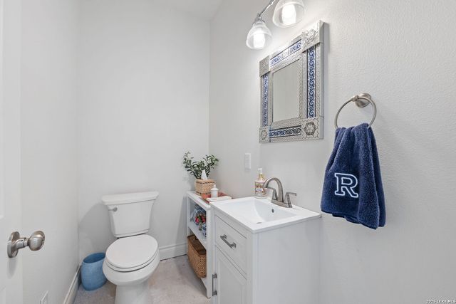 405 CANTERBURY HILL ST, San Antonio, TX 78209