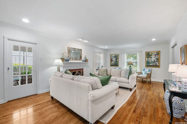 405 CANTERBURY HILL ST, San Antonio, TX 78209