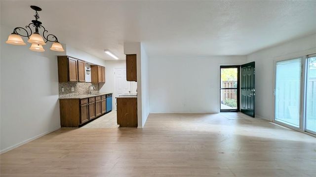 4400 Hemingway Drive 112, Oklahoma City, OK 73118