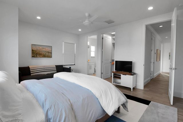 7480 NW 26th Way, Boca Raton, FL 33496