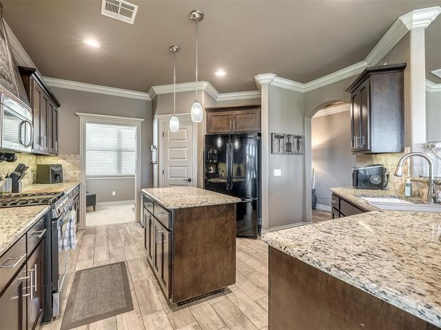 7036 NW 160th Street, Edmond, OK 73013