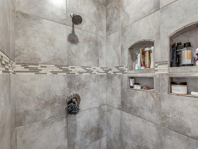 7036 NW 160th Street, Edmond, OK 73013