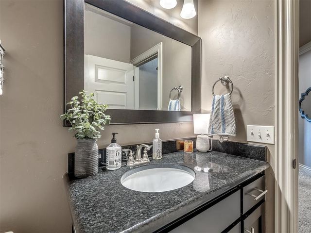 7036 NW 160th Street, Edmond, OK 73013