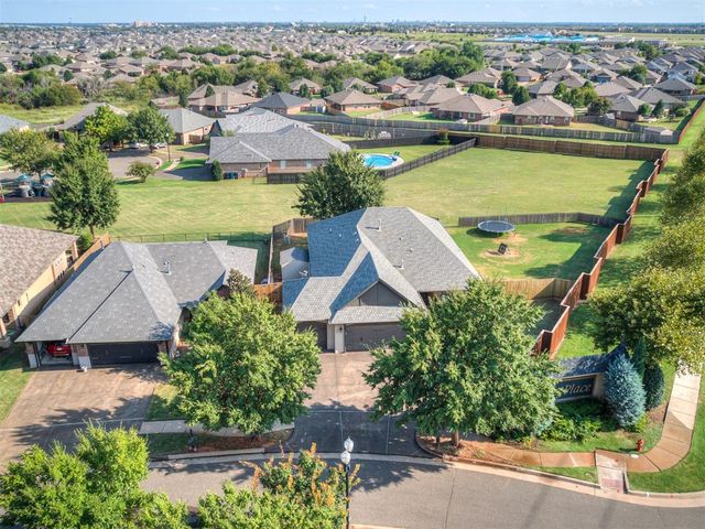 7036 NW 160th Street, Edmond, OK 73013