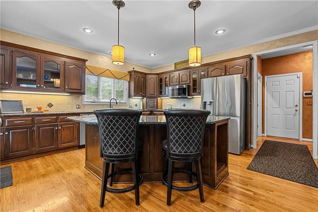 3036 SW Pergola View, Lee's Summit, MO 64081